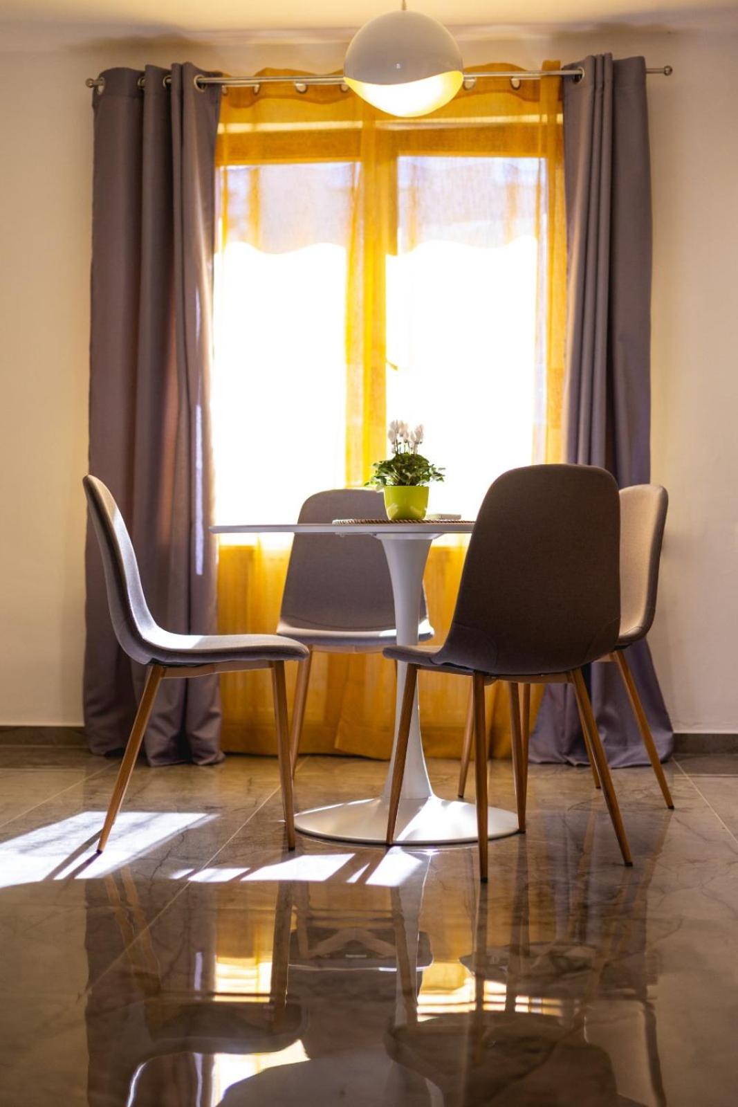 Studio Apartman Planb, Self Check In オシエク エクステリア 写真