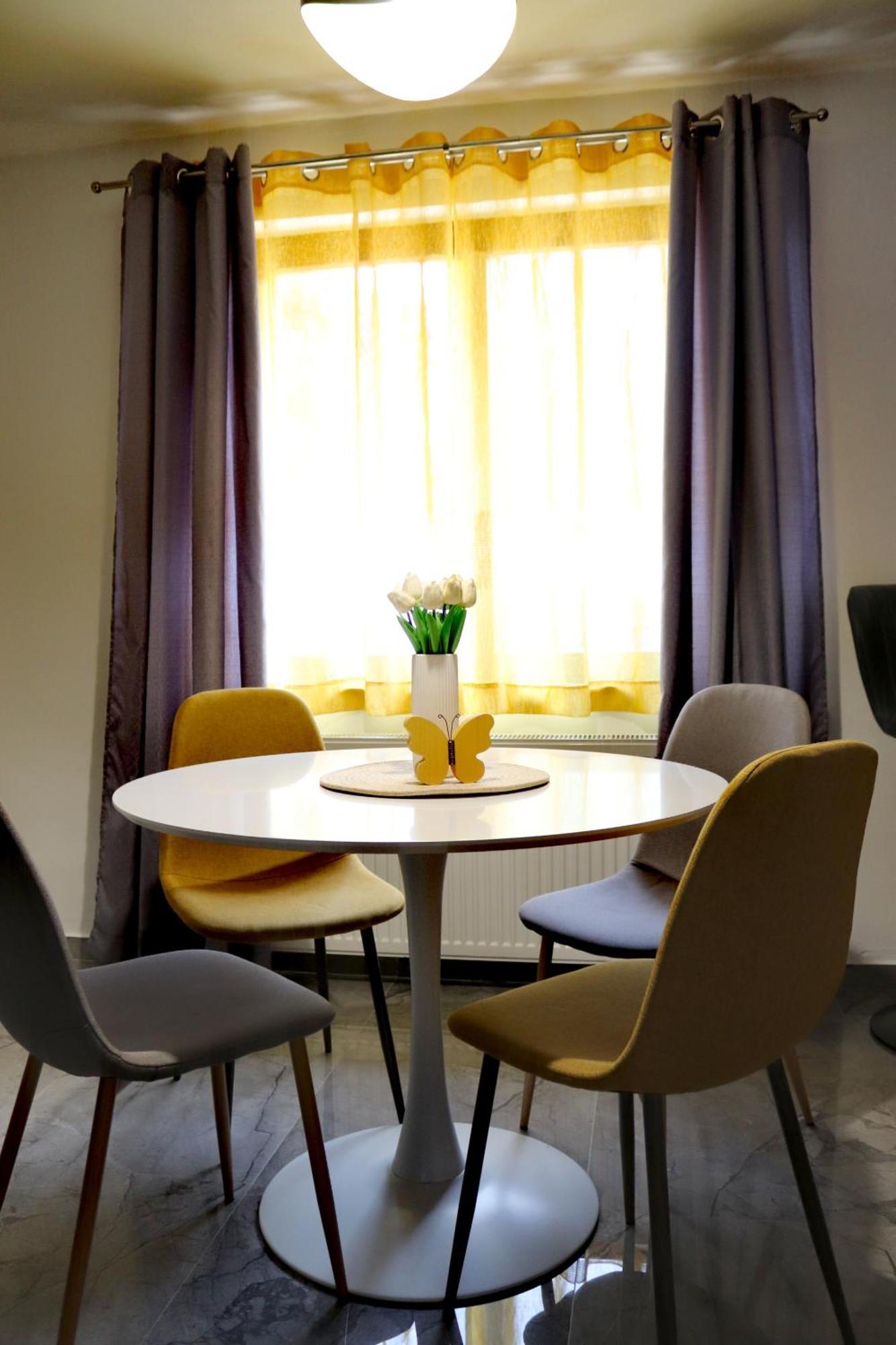 Studio Apartman Planb, Self Check In オシエク エクステリア 写真